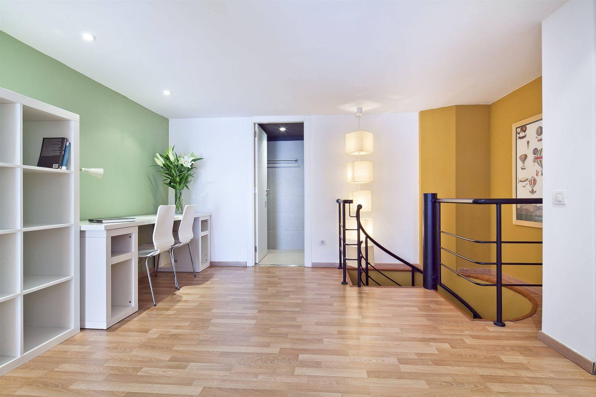 Inside Barcelona Apartments Sants מראה חיצוני תמונה