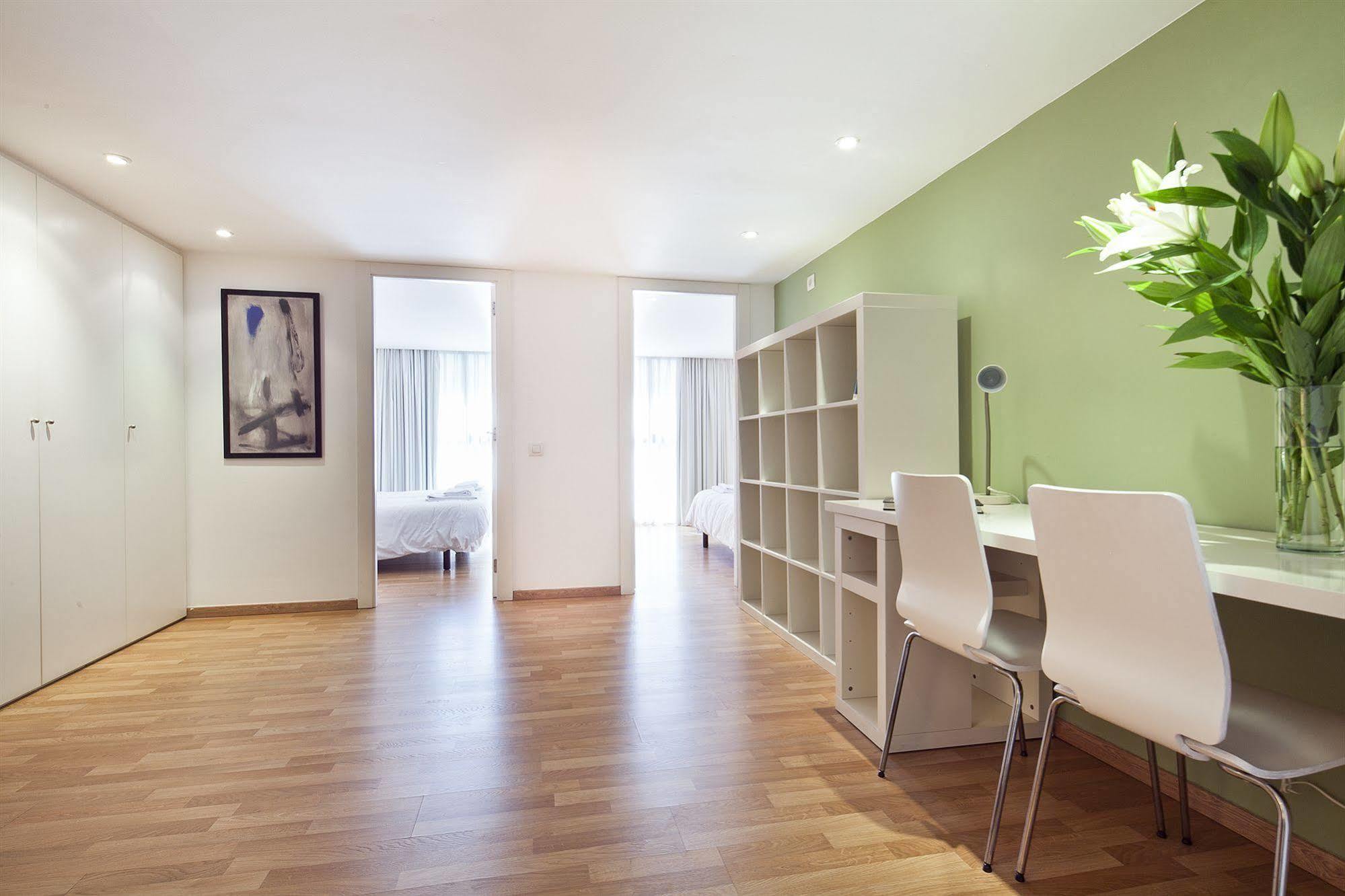 Inside Barcelona Apartments Sants מראה חיצוני תמונה